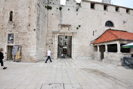 trogir
