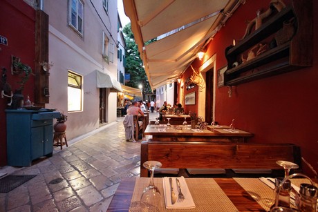 zadar-abend