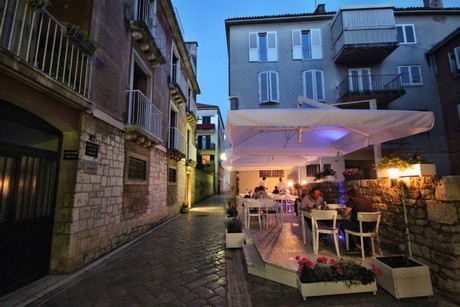 zadar-abend
