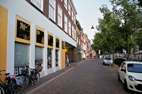 delft