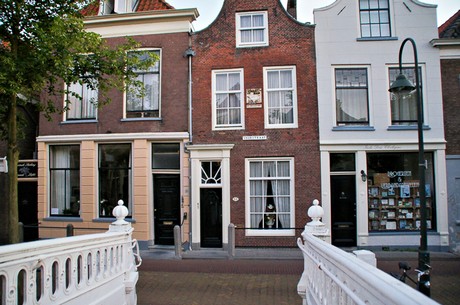 delft