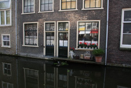 delft