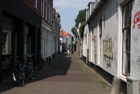 delft