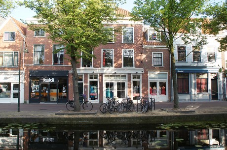 delft