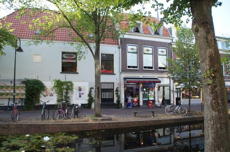 delft