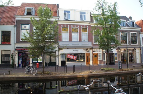 delft