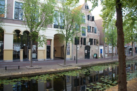 delft
