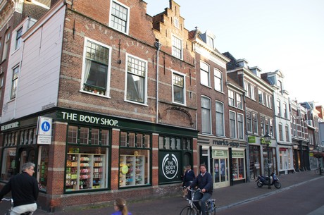 delft