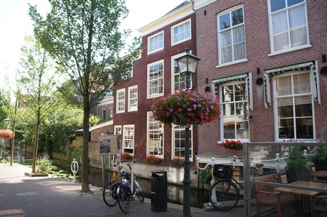 delft