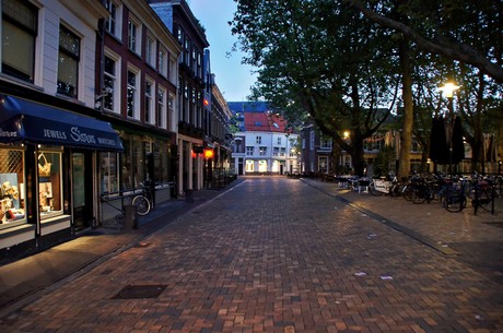 delft