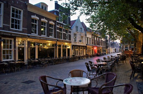 delft