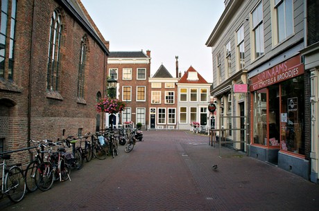 delft