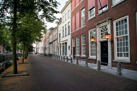 delft