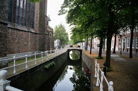 delft