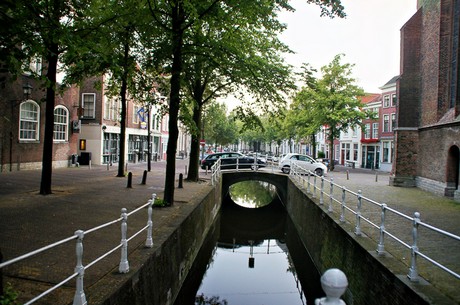 delft