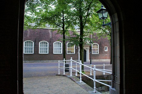 delft