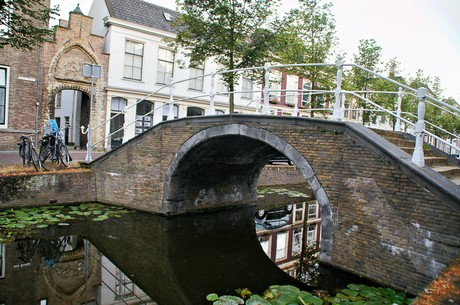 delft
