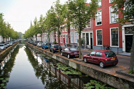 delft