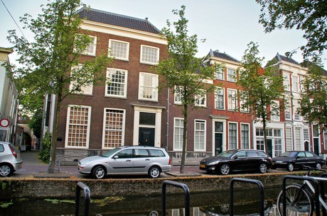 delft
