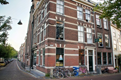 delft