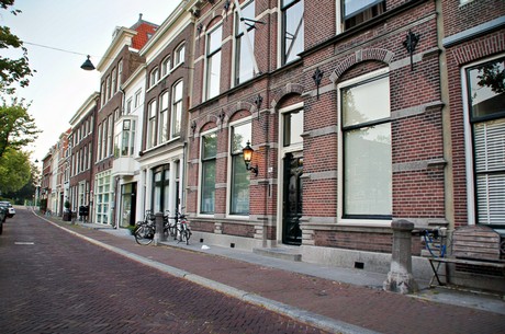 delft