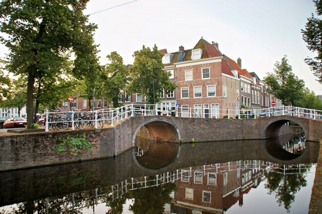 delft