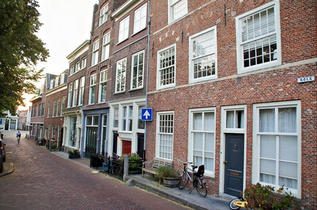 delft