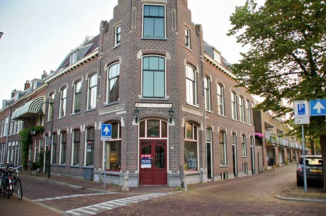 delft