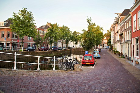 delft