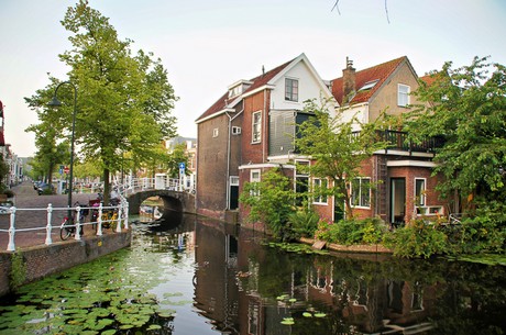 delft