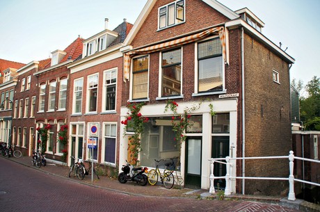 delft