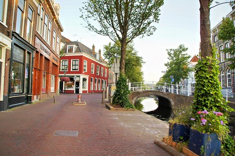 delft