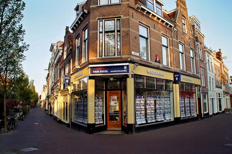 delft