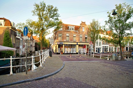 delft