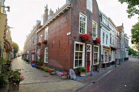 delft