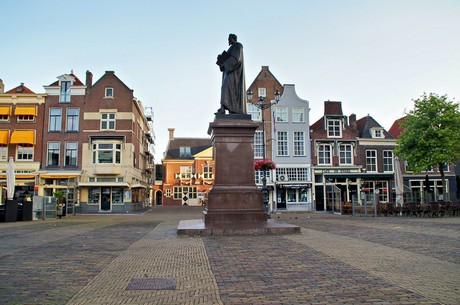 delft