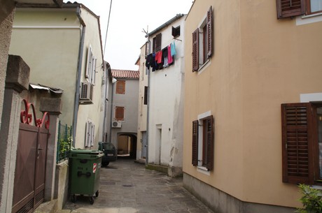 izola