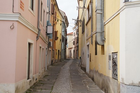 izola