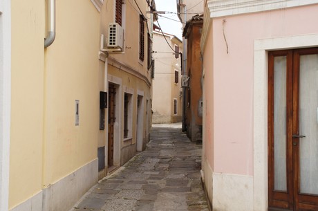 izola
