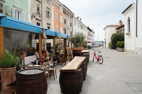 izola