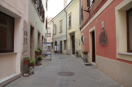izola